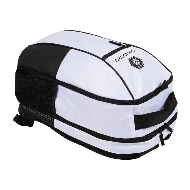 https://i.ibb.co/gXHp5Zb/8231802-Hyper-Thermo-Padel-Backpack-White-Black2-png.webp
