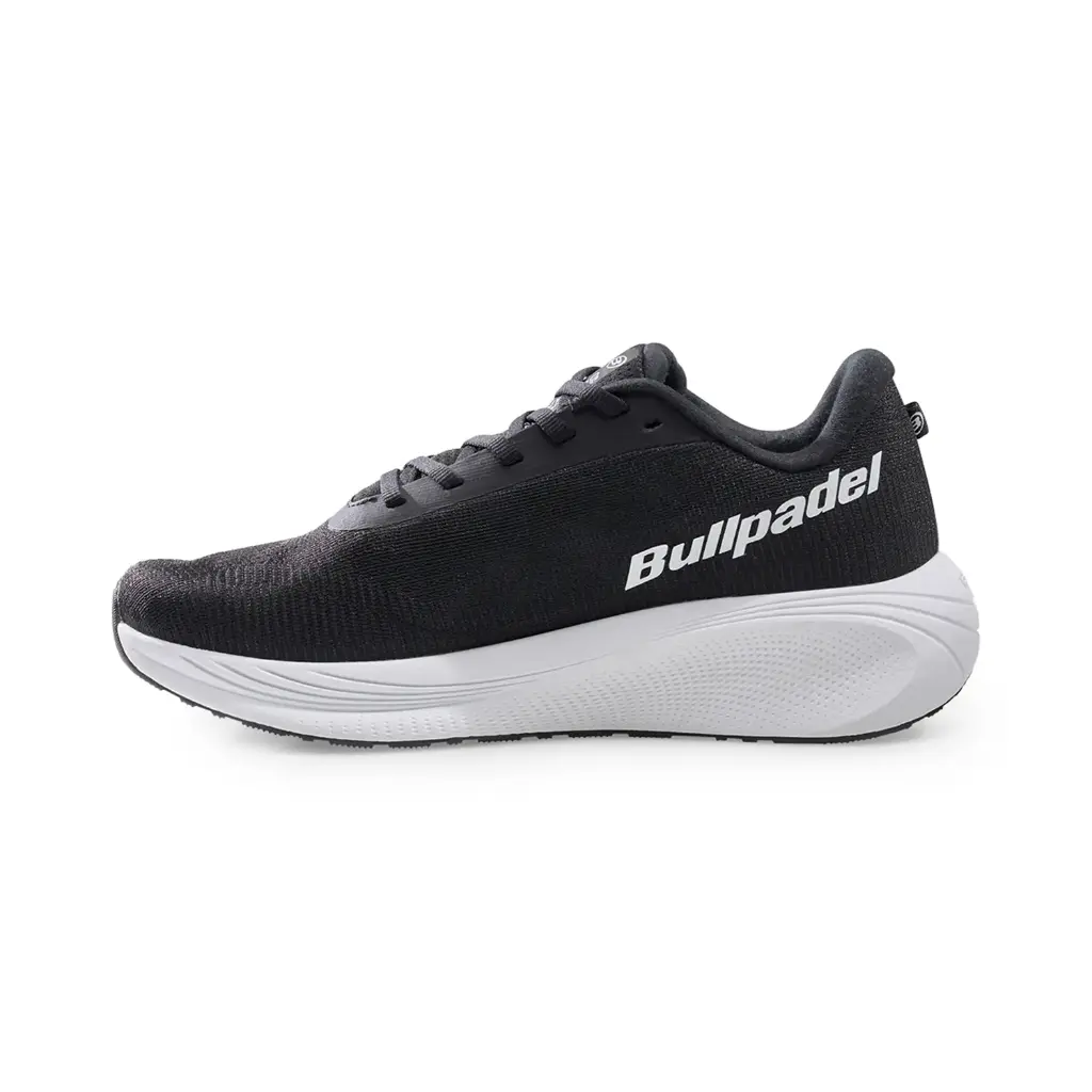 121480-zapatillas-bullpadel-move-pro-26v-dd06005000-negro-1500x1500-vista3.webp