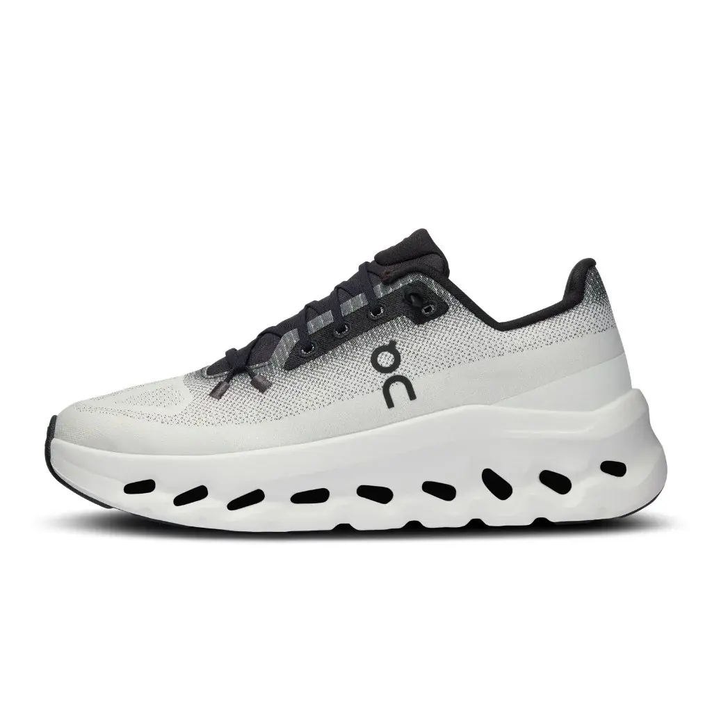 OnWomens-Cloudtilt-BlackIvory_4_4d385ff8-27fc-4e75-beee-4507e01a030e_2048x.webp