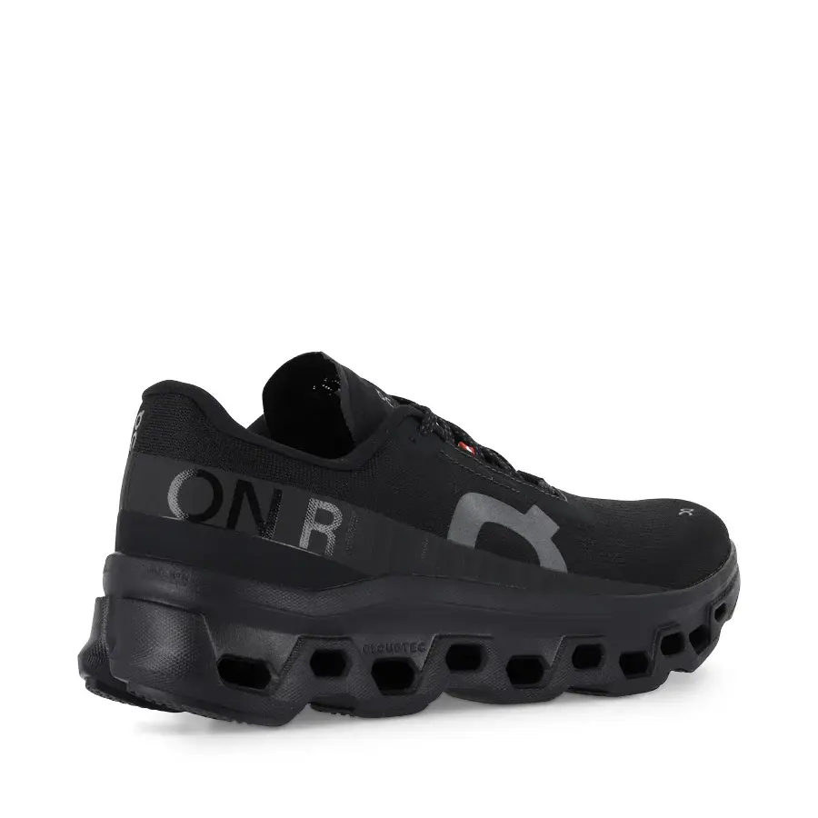 ONCLOUDMONSTER1Mallblack3copy.webp